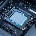 Bộ vi xử lý Intel Core i5-14600K được gắn trên socket của bo mạch chủ