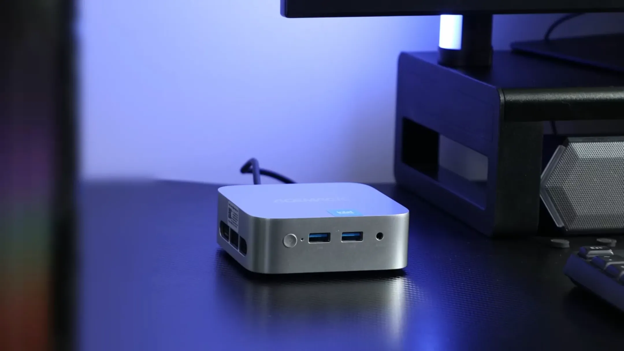 Các cổng kết nối của ACEMAGIC N150 Mini PC bao gồm USB-A, HDMI và DisplayPort