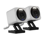 Camera an ninh Wyze Cam v4 với thiết kế nhỏ gọn, ống kính rõ nét và đèn spotlight mạnh mẽ