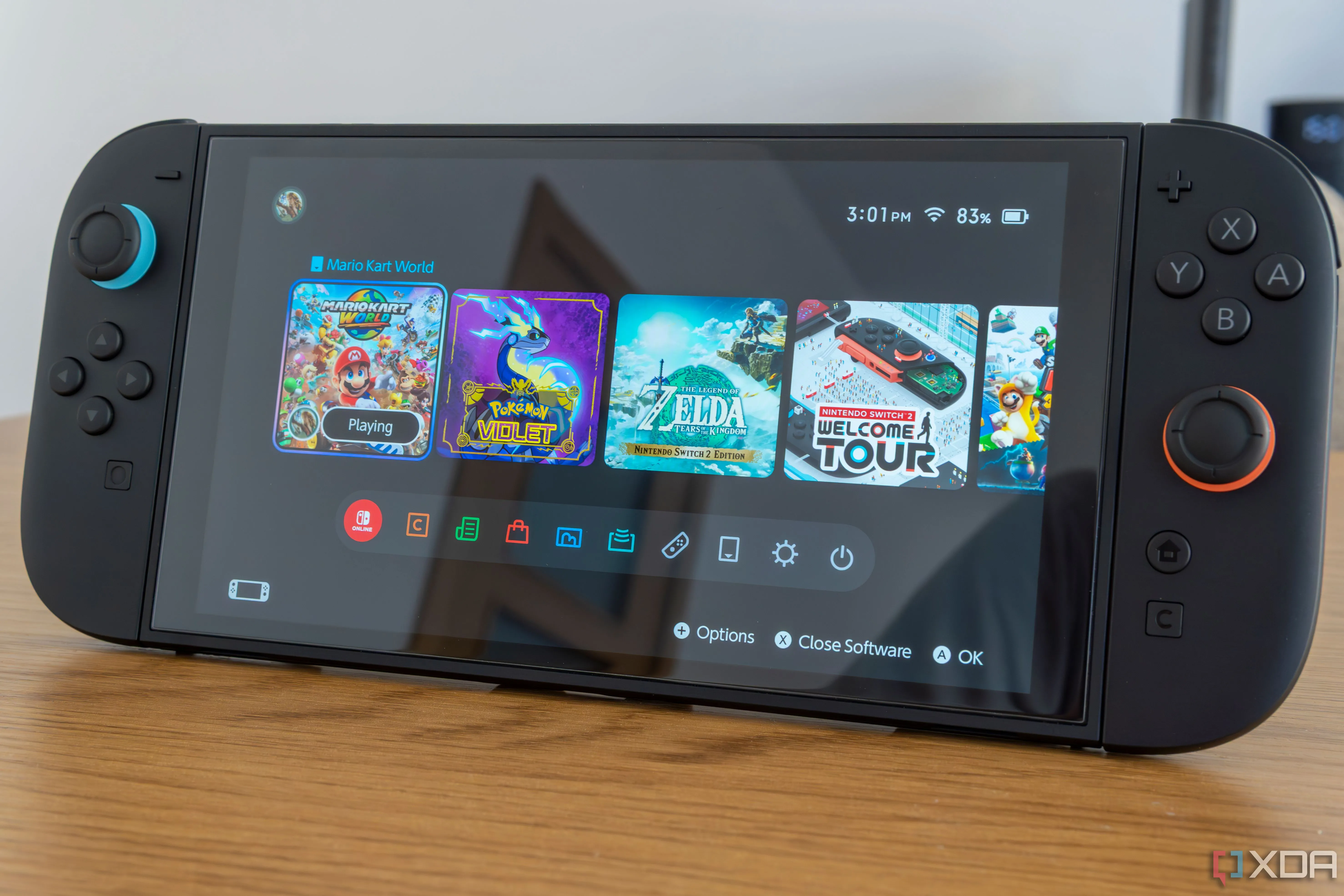 Cận cảnh giao diện màn hình chính của console Nintendo Switch 2, thể hiện thiết kế hiện đại và khả năng hiển thị.