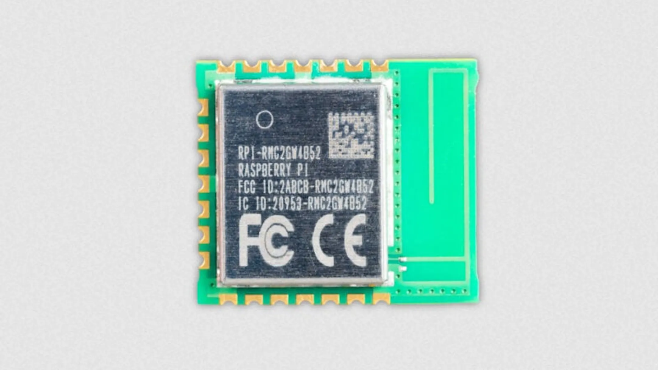 Cận cảnh module Wi-Fi Bluetooth Raspberry Pi Radio Module 2