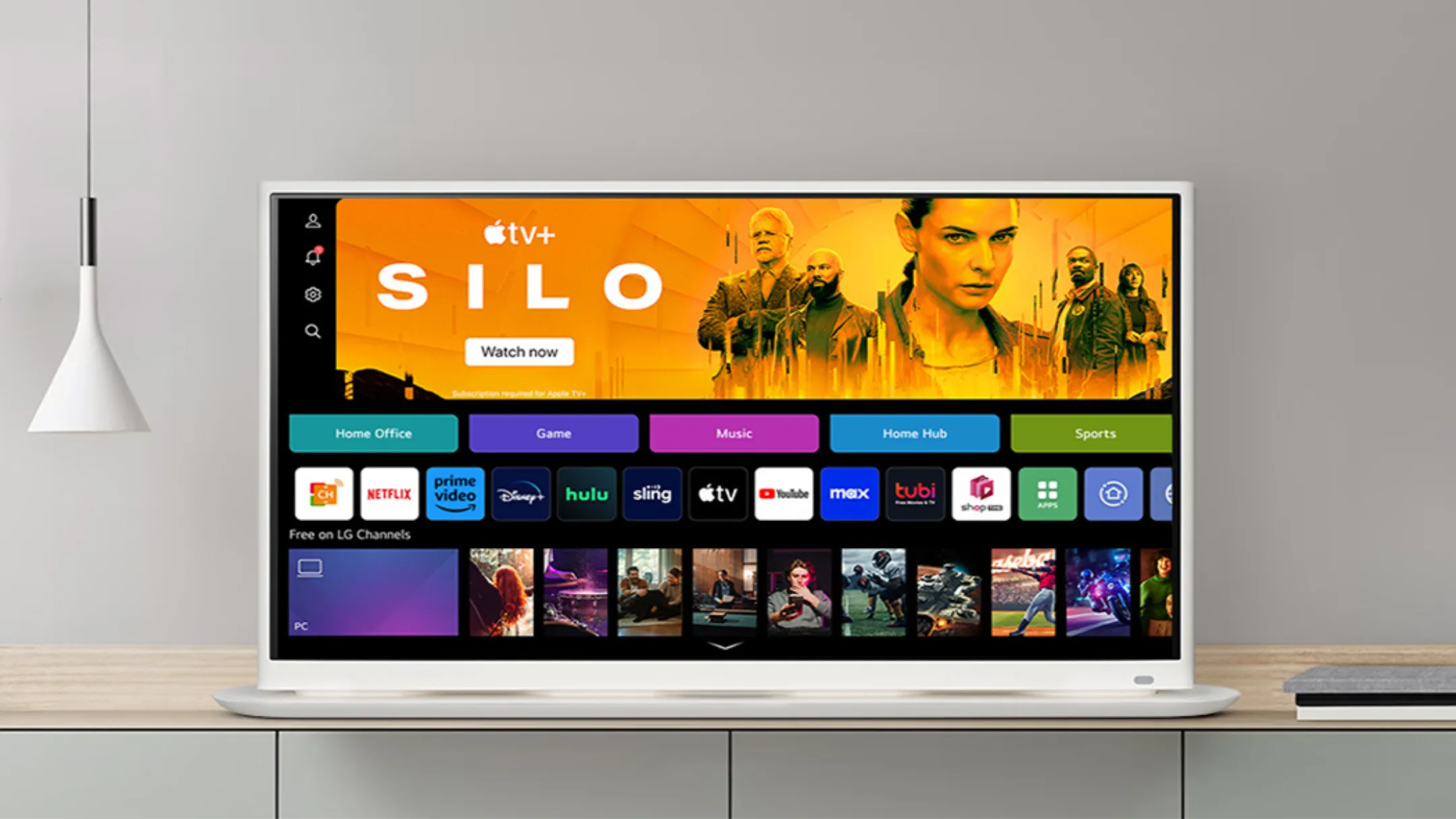 Chi tiết màn hình LG 32SR70U-W 4K UHD thông minh đang hiển thị nội dung giải trí