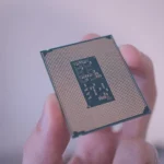 Chip Intel Core Ultra minh họa công nghệ 18A và năng lực sản xuất chip của Intel