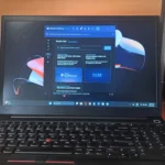 Giao diện hệ điều hành Windows 11 trên máy tính xách tay