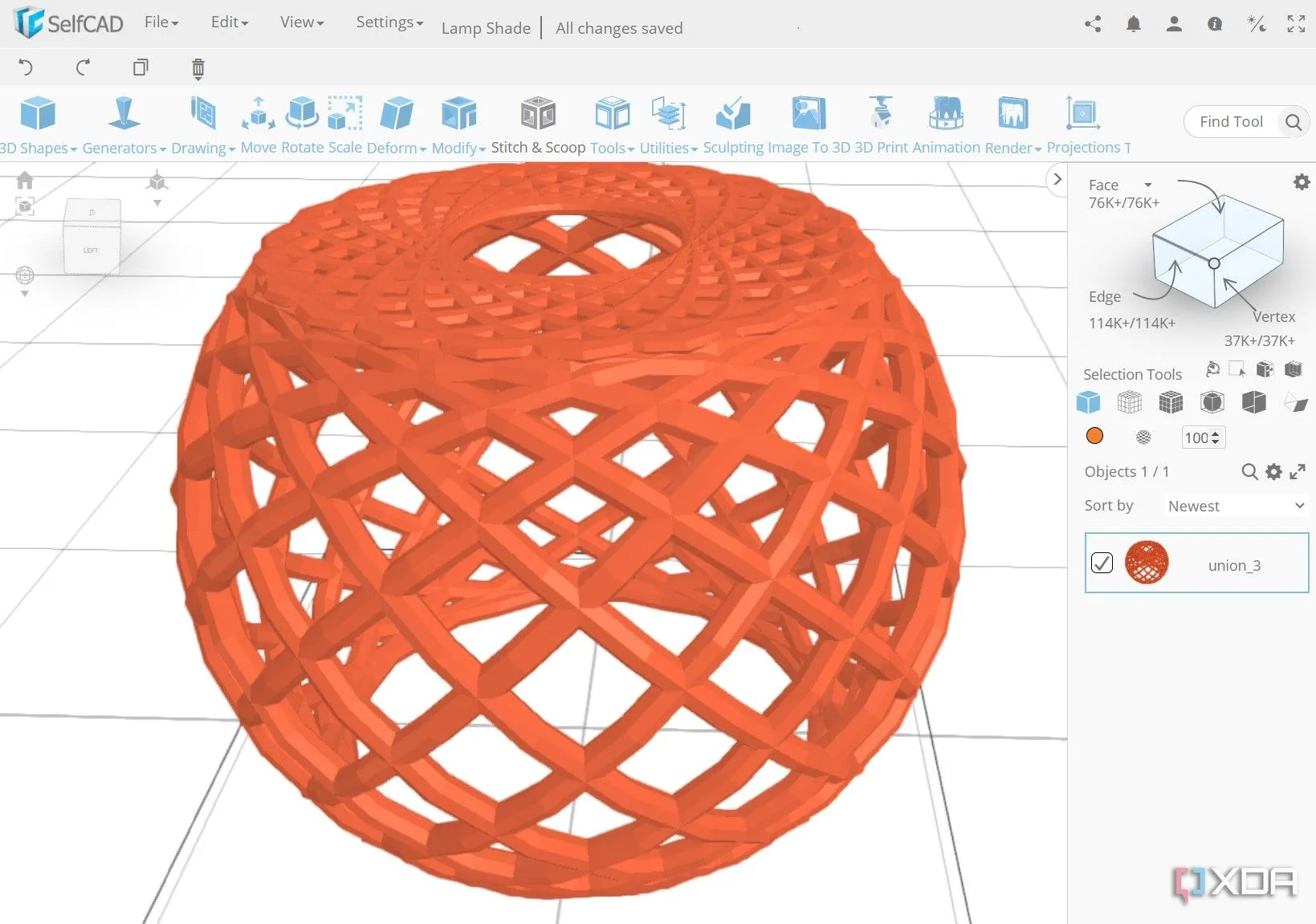 Giao diện phần mềm thiết kế 3D đang tạo một mô hình phức tạp