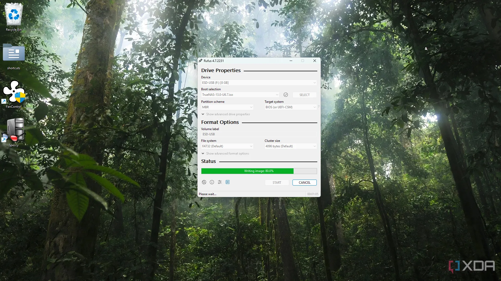 Giao diện Rufus minh họa quá trình tạo USB khởi động Windows hoặc hệ điều hành khác.