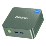 GMKtec Mini PC đặt trên bàn làm việc, thể hiện sự nhỏ gọn và tiện lợi