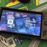 Hệ điều hành SteamOS chạy trên thiết bị chơi game cầm tay ASUS ROG Ally X