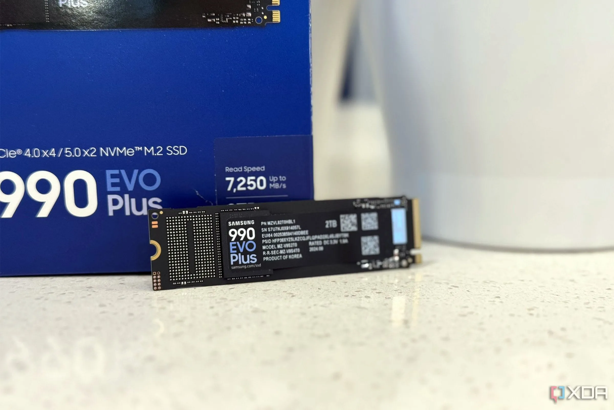 Hình ảnh cận cảnh ổ cứng SSD Samsung 990 EVO Plus hỗ trợ PCIe 5.0
