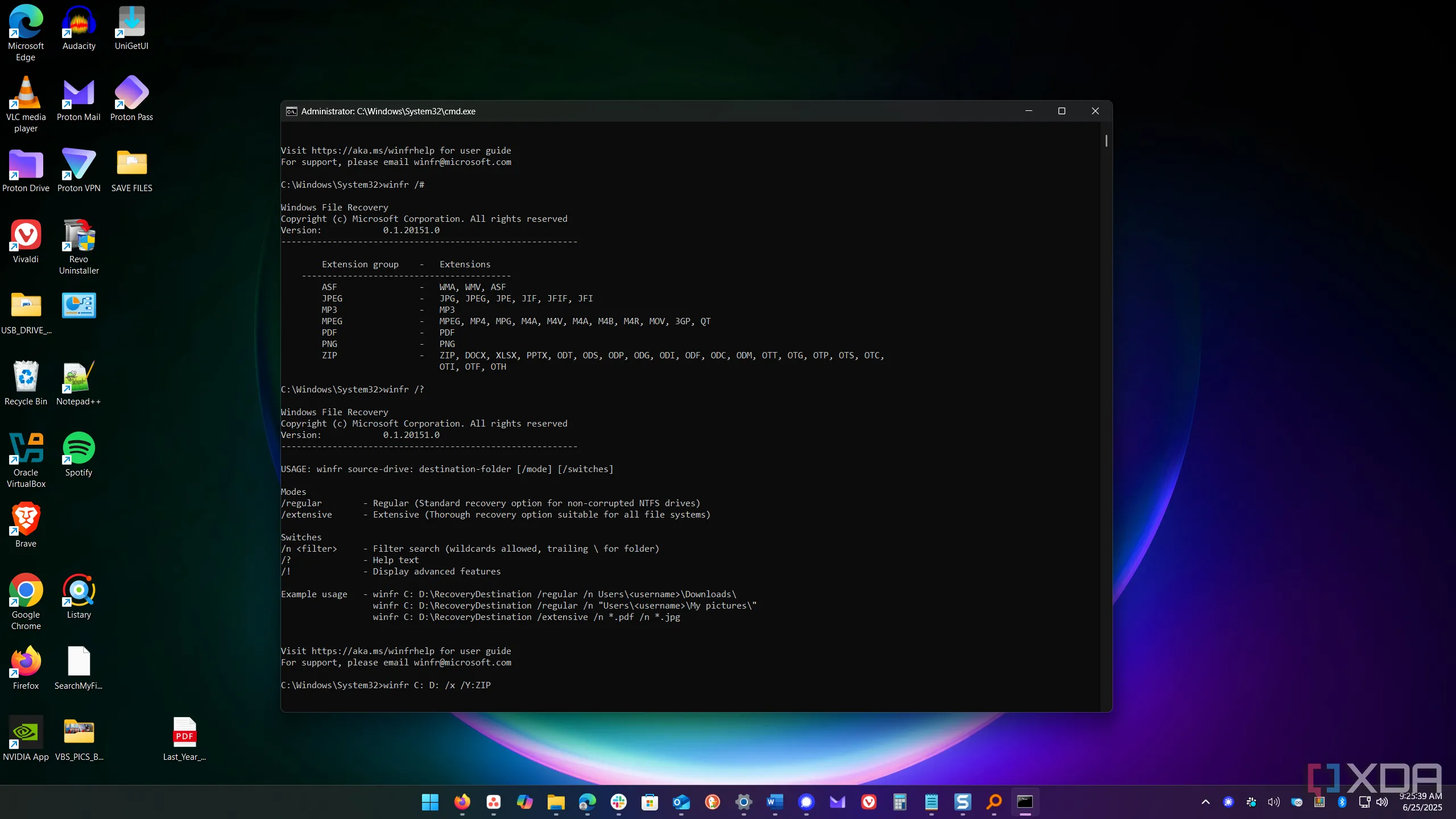 Hình ảnh giao diện dòng lệnh của Windows File Recovery hiển thị các phần mở rộng tệp tin được hỗ trợ và menu trợ giúp lệnh winfr.