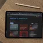 Hình ảnh giao diện NotebookLM trên iPad, minh họa công cụ trợ lý nghiên cứu AI của Google.