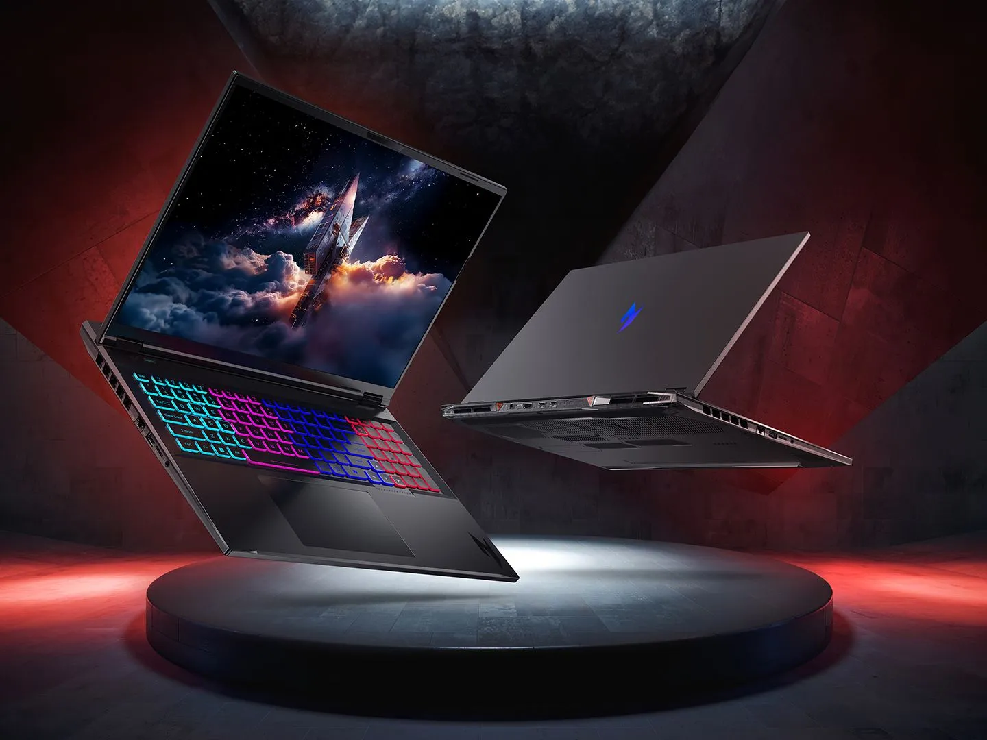 Laptop Acer Nitro 18 AI AN18-61 với các góc nhìn khác nhau