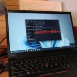 Laptop chạy Windows 11 hiển thị TeraCopy đang hoạt động
