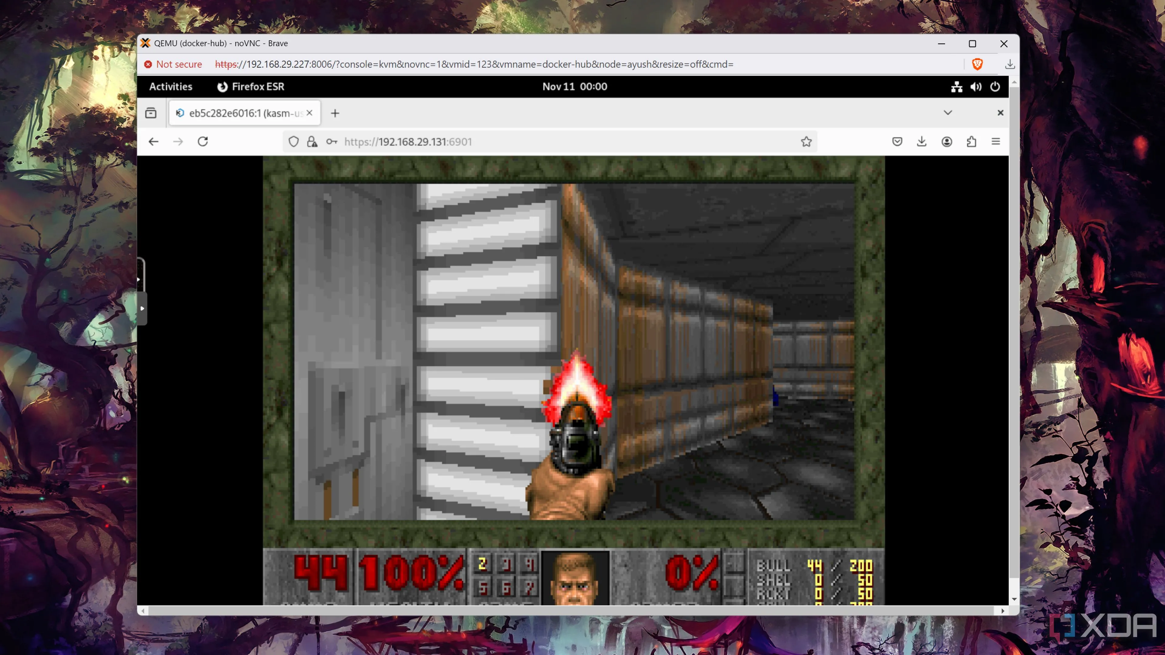 Màn hình máy tính hiển thị tựa game FPS kinh điển DOOM đang chạy trong môi trường Docker