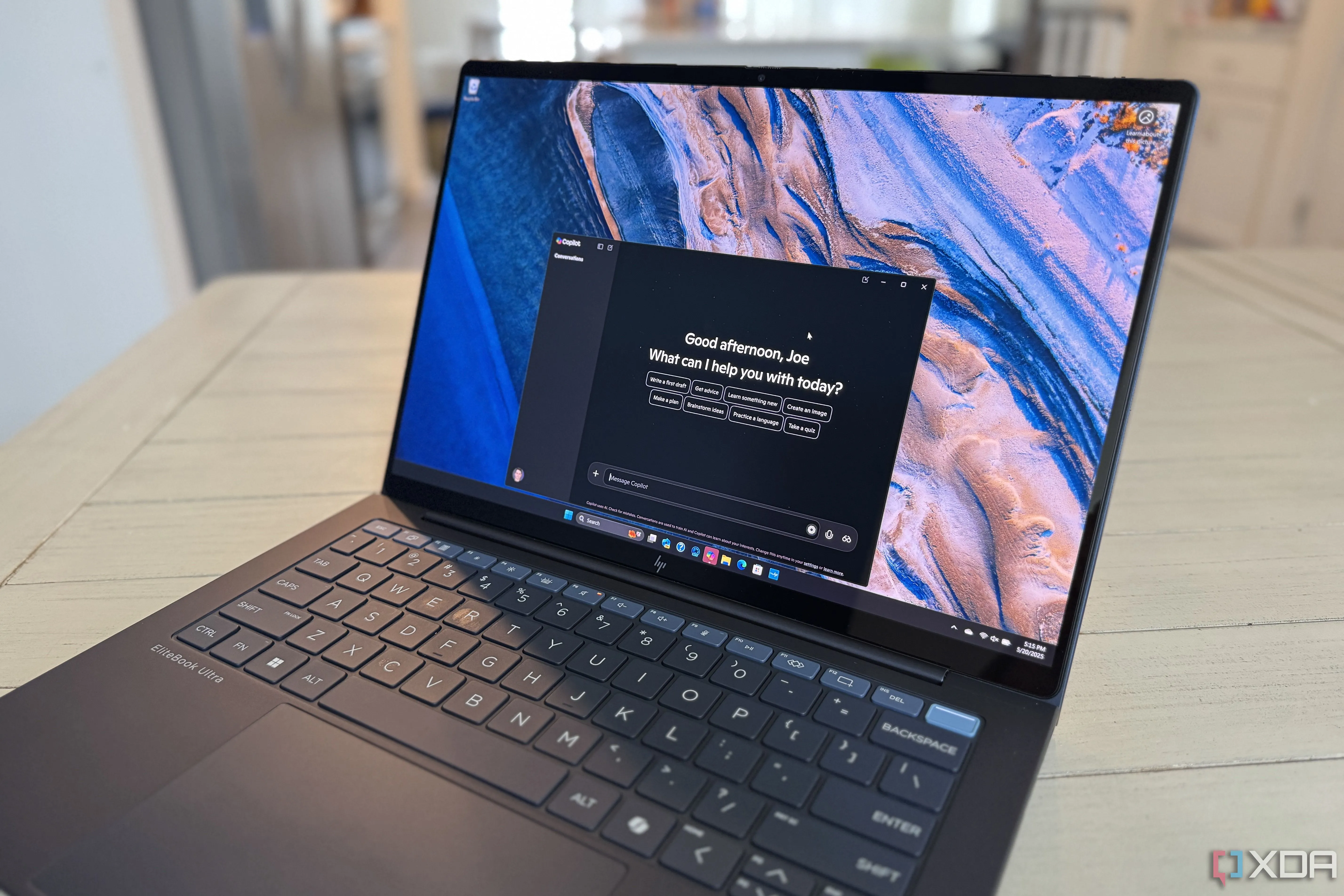 Máy tính xách tay HP EliteBook Ultra G1i tích hợp trợ lý Copilot AI của Microsoft