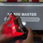 Morse Master với giao diện web app và đèn LED hiển thị mã Morse